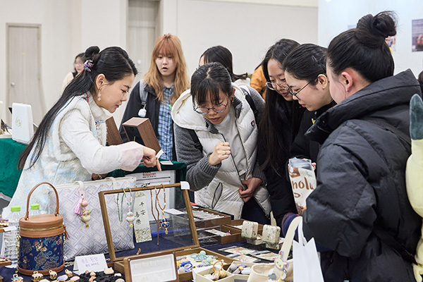 洛阳非遗闪耀韩国 老城侨联携传